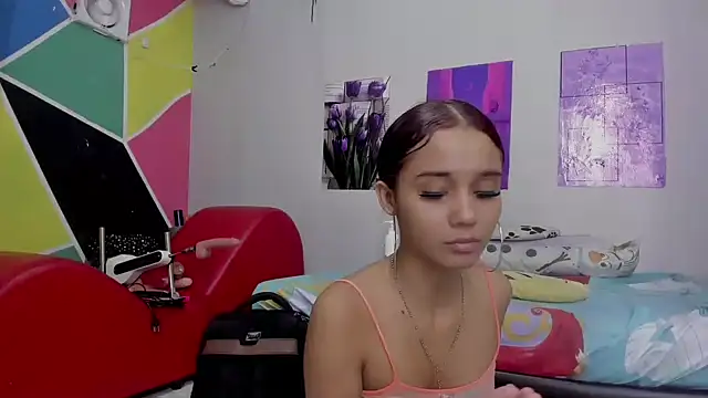 MarianaManzur online show from January 27, 2025, 2:46 pm