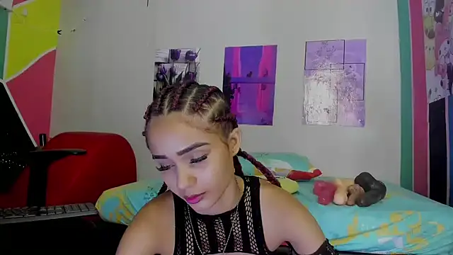 MarianaManzur online show from February 9, 2025, 8:34 pm