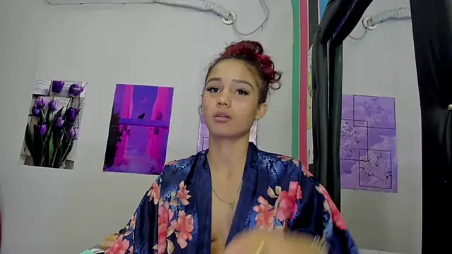 MarianaManzur online show from March 11, 2025, 4:51 pm