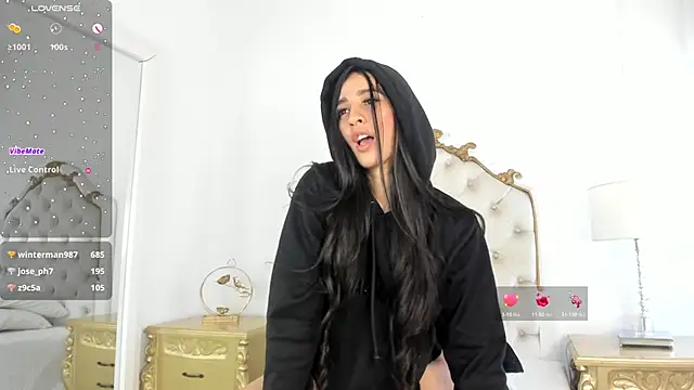 Snapshot of Valentina_Ross_ chatting on February 7, 2025, 3:30 pm Valentina Ross online show from February 7, 2025, 3:30 pm