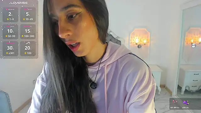 Snapshot of Valentina_Ross_ chatting on May 9, 2026, 11:37 am Valentina Ross online show from May 9, 2026, 11:37 am