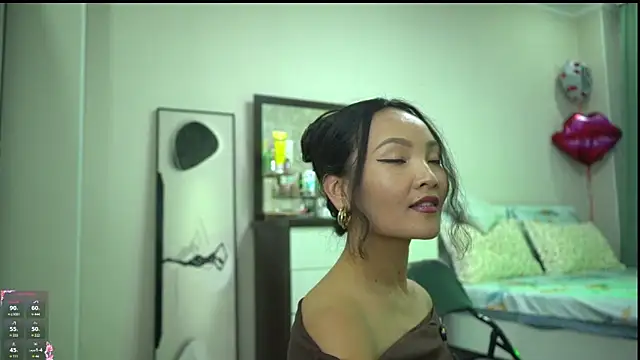 Snapshot of merca_8 chatting on November 17, 2025, 10:54 am merca 8 online show from November 17, 2025, 10:54 am