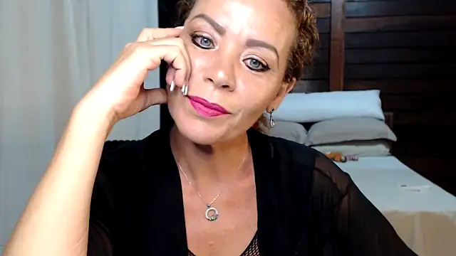 BarbaraDominatrix online show from June 12, 2026, 6:29 pm
