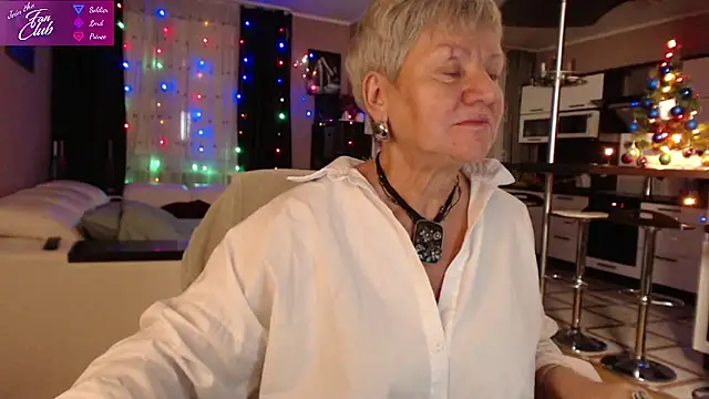 roxana brooks online show from January 1, 2025, 3:03 pm