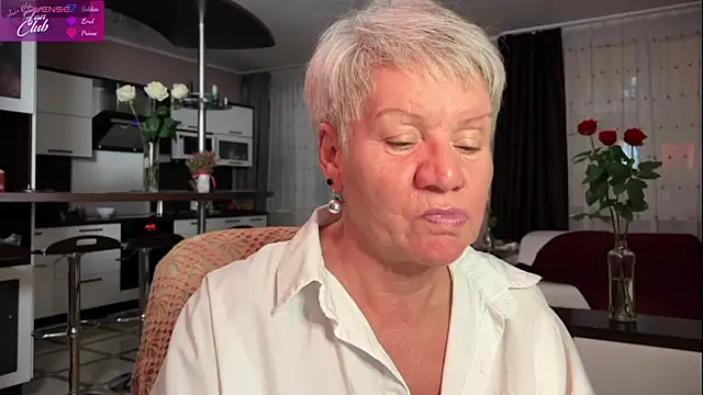 roxana brooks online show from February 3, 2025, 7:10 pm