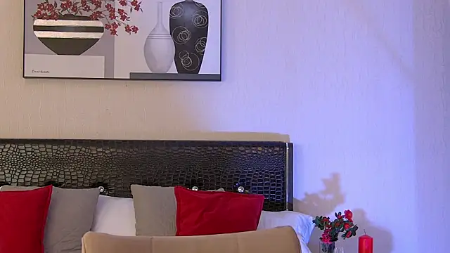 VirginieCruz online show from March 6, 2025, 5:35 am