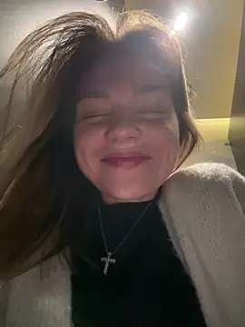 ValenciaShock online show from December 17, 2025, 6:41 am