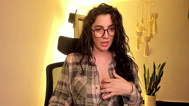 Snapshot of Mala_Bad chatting on March 2, 2025, 5:14 pm Mala Bad online show from March 2, 2025, 5:14 pm