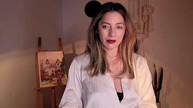 Snapshot of Mala_Bad chatting on October 8, 2025, 5:43 pm Mala Bad online show from October 8, 2025, 5:43 pm