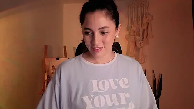 Snapshot of Mala_Bad chatting on October 27, 2025, 4:00 pm Mala Bad online show from October 27, 2025, 4:00 pm