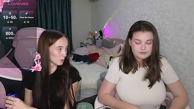 Snapshot of Silver_rains chatting on September 21, 2025, 6:20 pm Silver rains online show from September 21, 2025, 6:20 pm