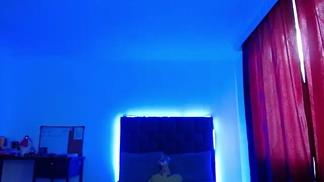 VALERY MEER online show from April 17, 2026, 12:08 pm