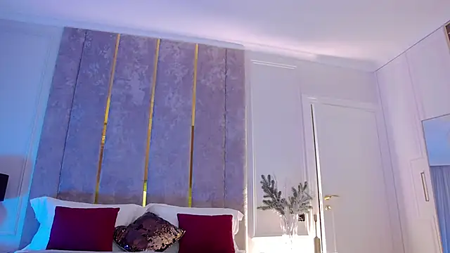 Snapshot of MilaDYstarlight chatting on January 7, 2025, 10:08 pm MilaDYstarlight online show from January 7, 2025, 10:08 pm