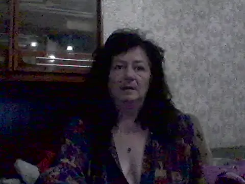 GypsiQueen2 online show from February 22, 2025, 7:58 pm