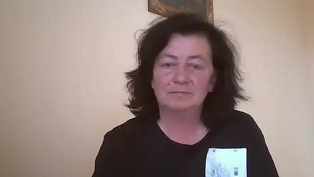 GypsiQueen2 online show from May 18, 2026, 3:29 pm