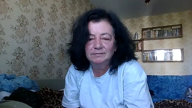 GypsiQueen2 online show from July 26, 2026, 6:54 am