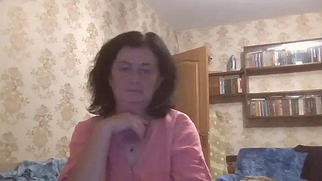 GypsiQueen2 online show from July 28, 2026, 8:01 pm
