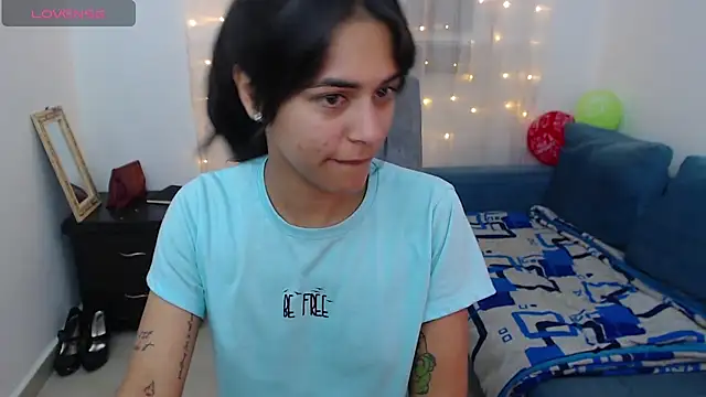 Snapshot of imSophia chatting on April 4, 2026, 3:27 am imSophia online show from April 4, 2026, 3:27 am