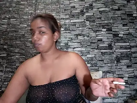 Xindias fantasyX online show from February 12, 2026, 5:52 pm