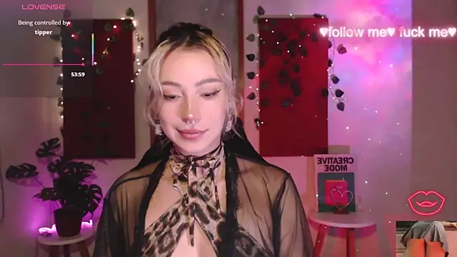 Snapshot of sakura_beauty chatting on April 8, 2026, 9:31 am sakura beauty online show from April 8, 2026, 9:31 am