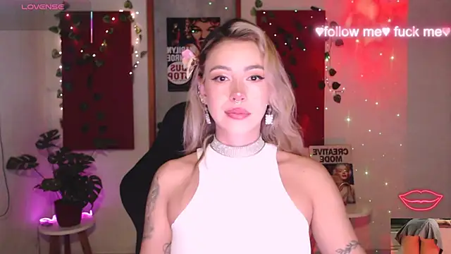 Snapshot of sakura_beauty chatting on April 9, 2026, 9:36 am sakura beauty online show from April 9, 2026, 9:36 am