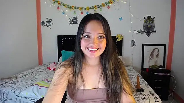 naughty girl 4u online show from February 3, 2025, 6:39 pm