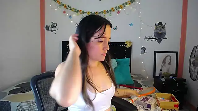 naughty girl 4u online show from March 5, 2025, 11:05 pm