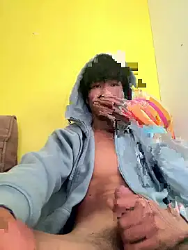 juniiorre online show from October 31, 2025, 10:38 am