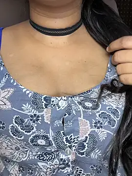 Snapshot of SCHOOL_Girl_0 chatting on September 24, 2025, 5:05 pm SCHOOL Girl 0 online show from September 24, 2025, 5:05 pm