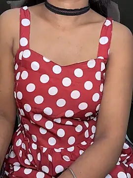 Snapshot of SCHOOL_Girl_0 chatting on July 23, 2026, 5:44 pm SCHOOL Girl 0 online show from July 23, 2026, 5:44 pm