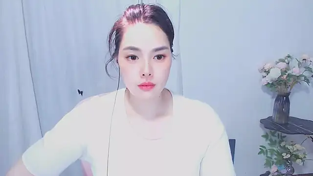 SHY- -girl online show from May 15, 2026, 5:25 am