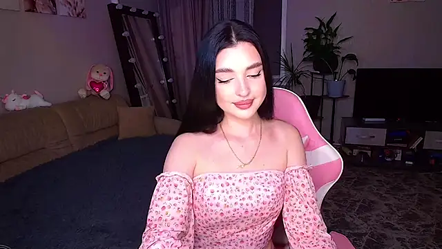   Malika   online show from October 22, 2025, 2:39 pm