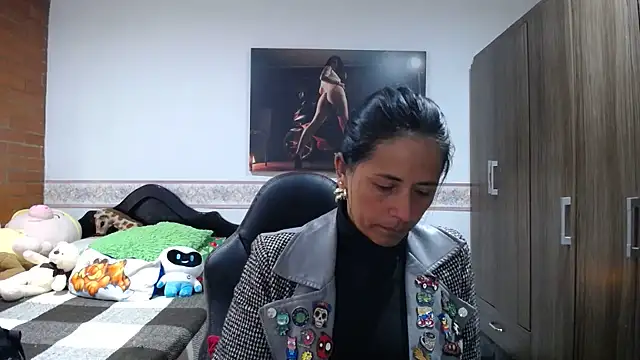 Snapshot of sharoon_cheerry chatting on August 7, 2026, 11:56 am sharoon cheerry online show from August 7, 2026, 11:56 am