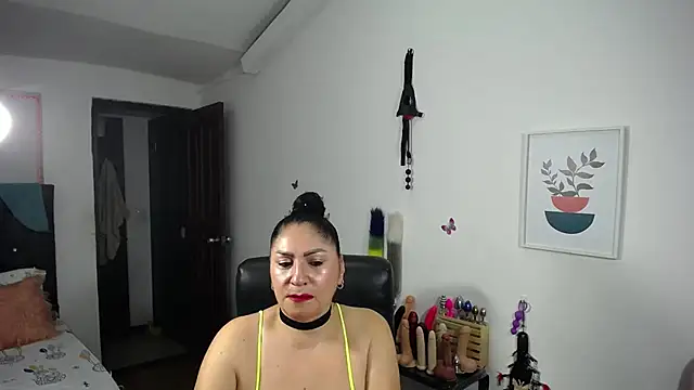 Snapshot of mature_bigboobs10 chatting on January 23, 2025, 4:30 am mature bigboobs10 online show from January 23, 2025, 4:30 am