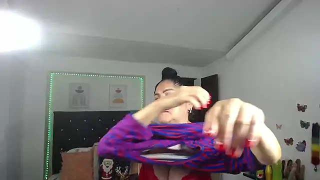 Snapshot of mature_bigboobs10 chatting on February 13, 2025, 10:55 am mature bigboobs10 online show from February 13, 2025, 10:55 am