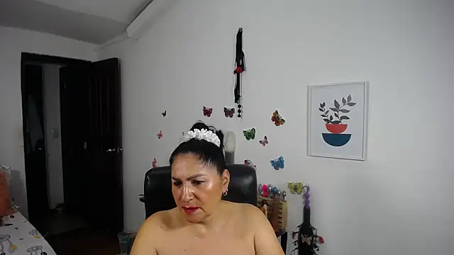 Snapshot of mature_bigboobs10 chatting on February 23, 2025, 10:49 am mature bigboobs10 online show from February 23, 2025, 10:49 am