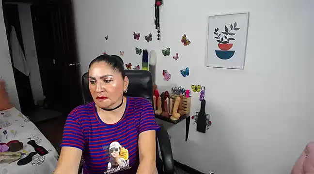 Snapshot of mature_bigboobs10 chatting on March 6, 2025, 7:47 am mature bigboobs10 online show from March 6, 2025, 7:47 am