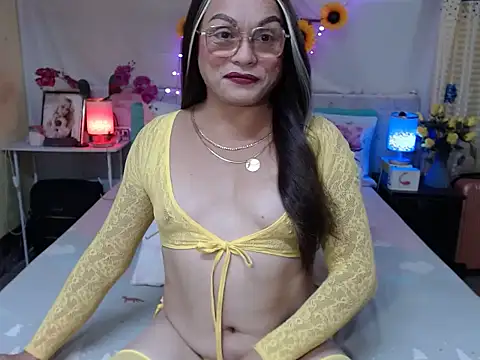 UrAsianPrincessDanie online show from July 19, 2026, 12:09 pm