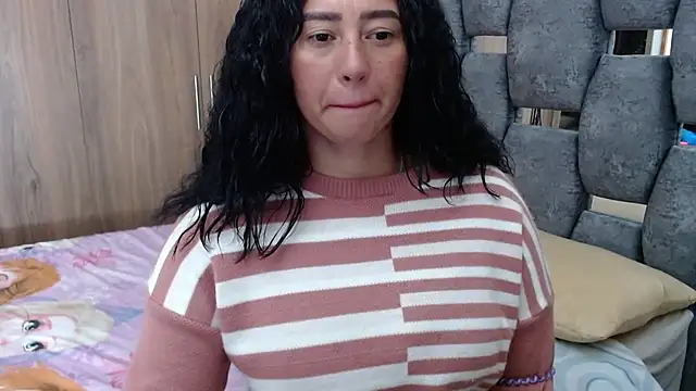 sara hott 1 online show from January 13, 2025, 8:48 pm