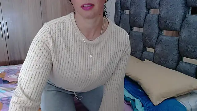 sara hott 1 online show from January 26, 2025, 5:44 pm