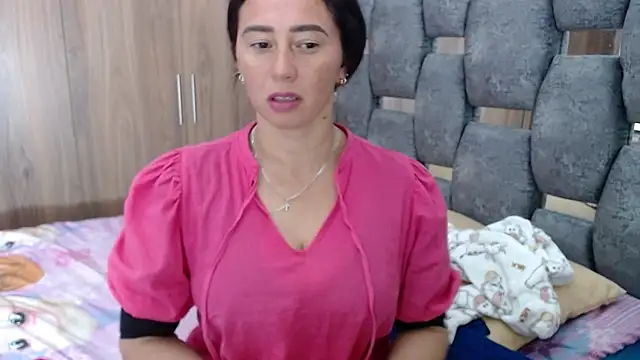 sara hott 1 online show from February 1, 2025, 8:26 pm