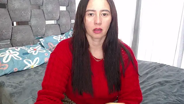 Snapshot of sara_hott_1 chatting on May 2, 2026, 7:08 pm sara hott 1 online show from May 2, 2026, 7:08 pm
