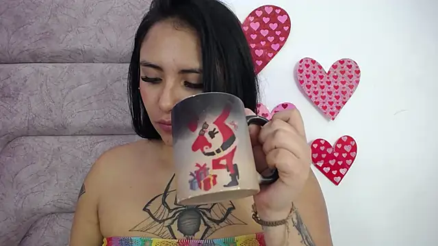 Jessica-Kraftt online show from February 27, 2025, 4:31 am