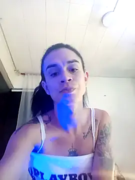 lesly xx online show from January 21, 2025, 7:47 am