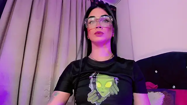 lesly xx online show from July 26, 2026, 3:04 am