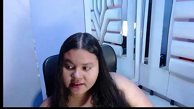 ValenTitis online show from December 17, 2025, 9:10 pm