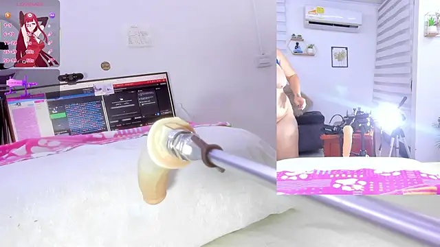 Snapshot of Soraya_Davis chatting on October 3, 2025, 9:17 am Soraya Davis online show from October 3, 2025, 9:17 am