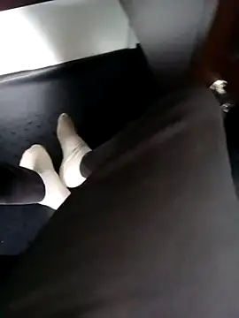 Snapshot of robinsan1010 chatting on February 26, 2025, 11:30 am robinsan1010 online show from February 26, 2025, 11:30 am