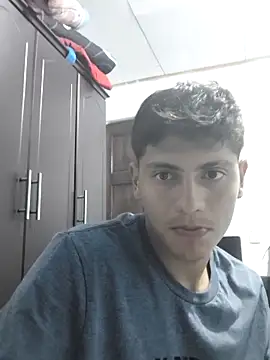 Snapshot of 11mairr chatting on March 15, 2026, 11:33 pm 11mairr online show from March 15, 2026, 11:33 pm