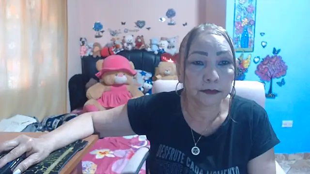 Snapshot of milfeddy_ chatting on May 27, 2026, 9:01 pm milfeddy online show from May 27, 2026, 9:01 pm